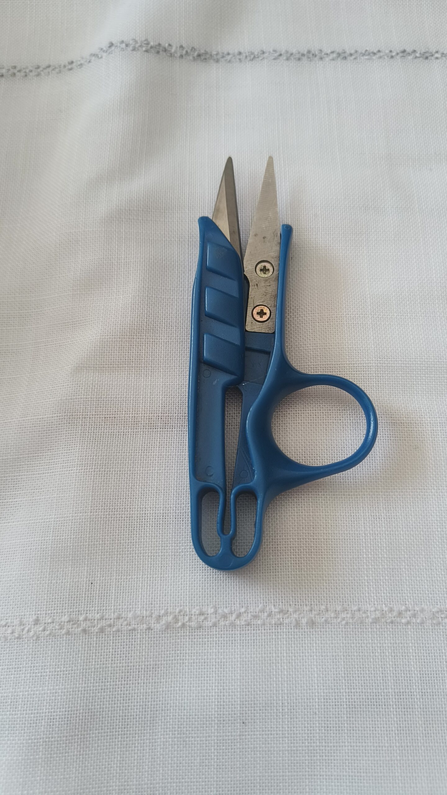 Cortahílos de sastre para costura